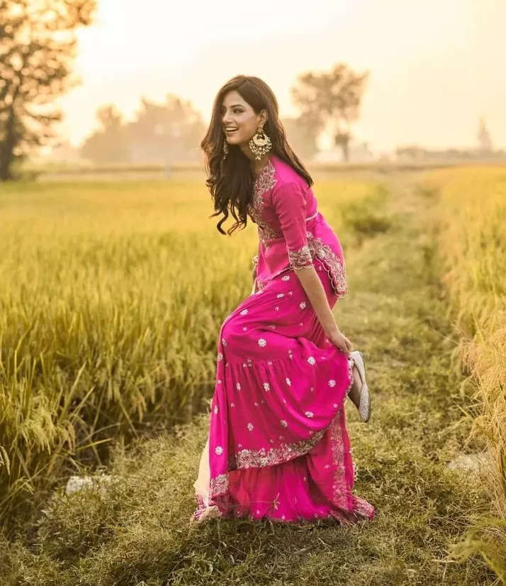 2020 Beautiful And Trendy Girls Punjabi Suit Design Collocation Punjabi  Lace Suit Design | Indian fashion dresses, Patiala dress, Party wear indian  dresses