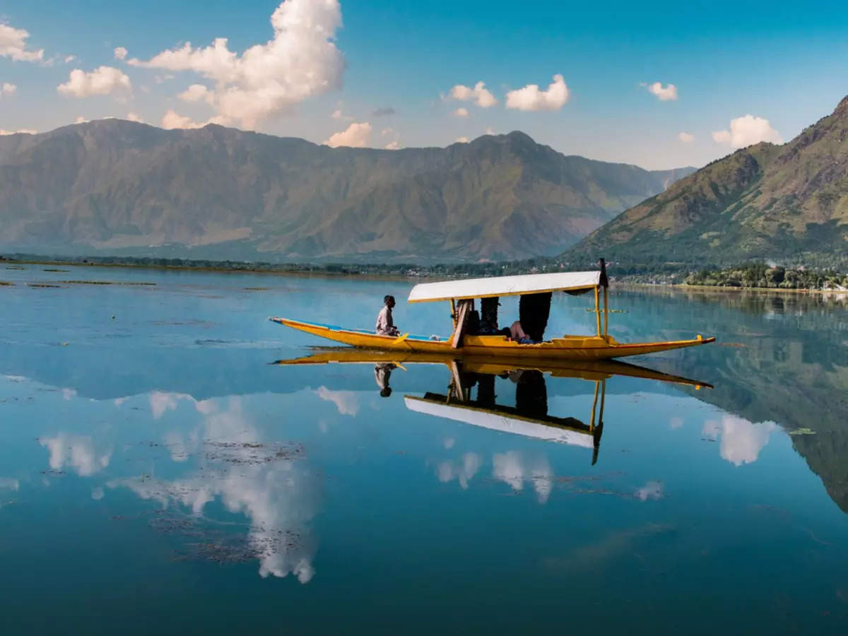 Kashmir's Dal Lake gets an open-air floating theatre | Times of India Travel