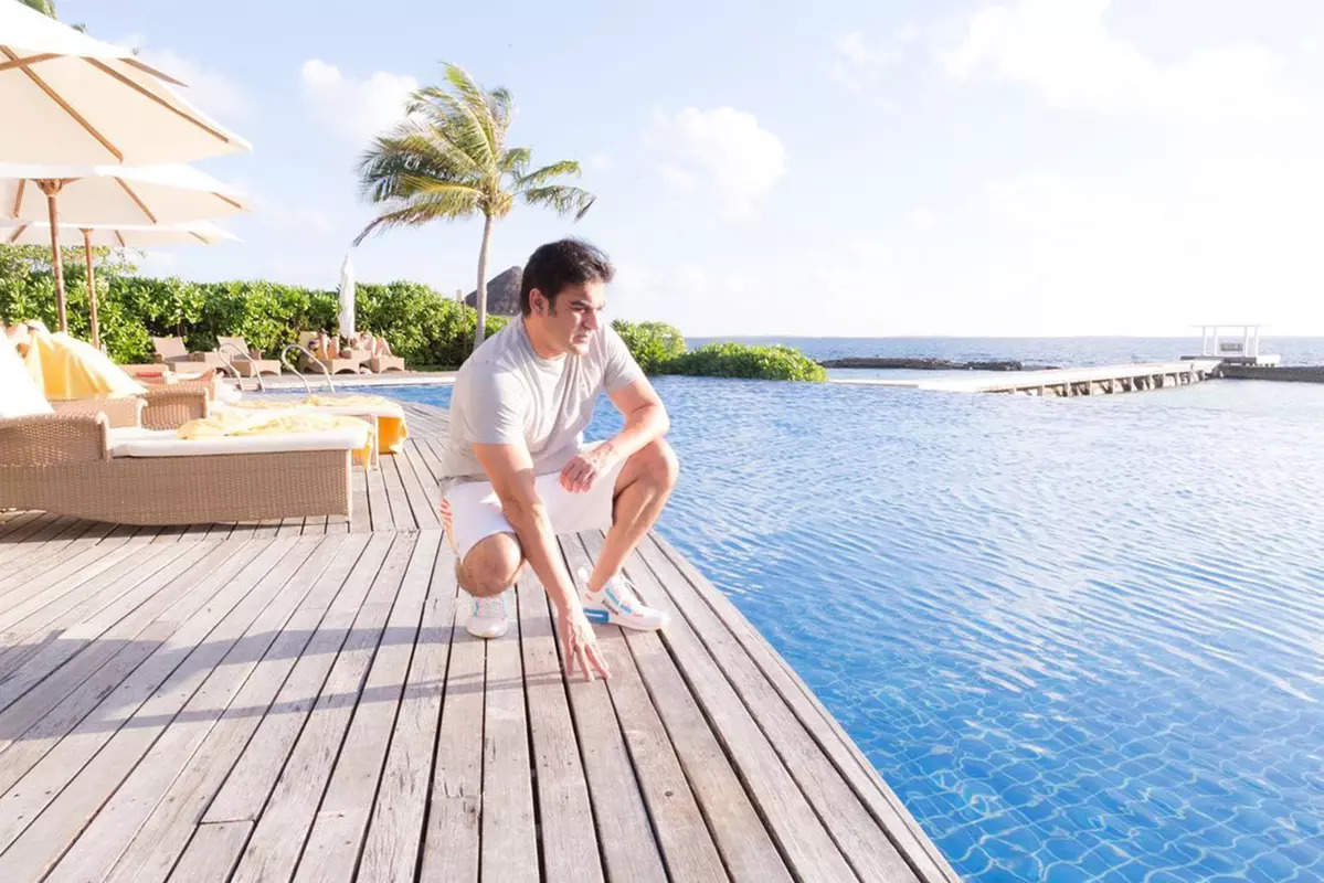 Arbaaz Khan and his girlfriend Giorgia Andriani are painting Insta blue with their lovely pictures from Maldives getaway