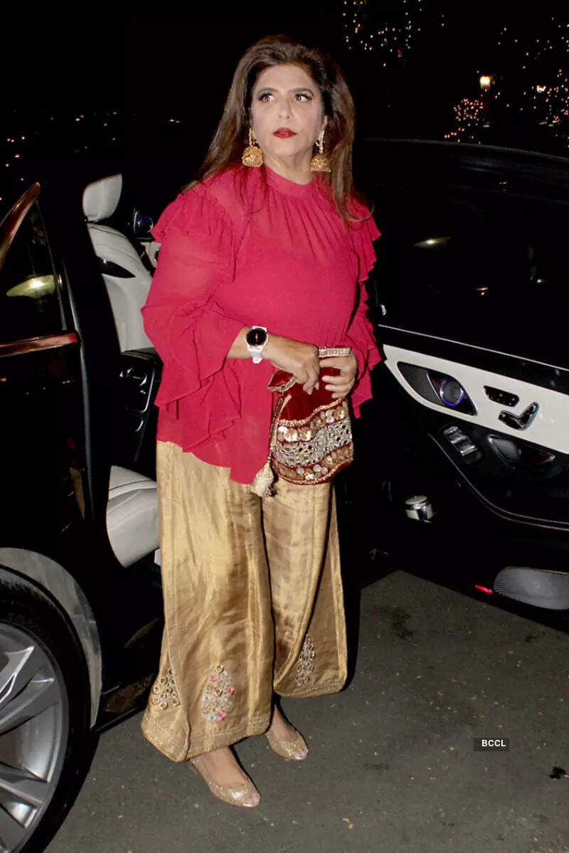 Rakesh Roshan, Karishma Tanna and others attend Jitendra and Shobha Kapoor's wedding anniversary party