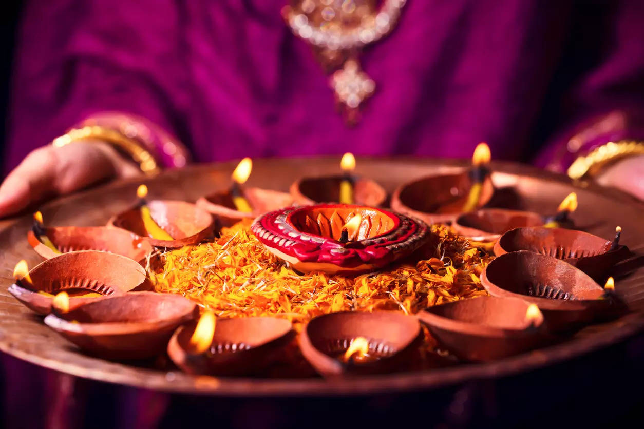Happy Diwali 2022: Best Messages, Quotes, Wishes, Images and Greetings to  share with your family on Diwali festival - Times of India