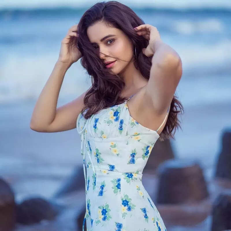 <BR> sets the temperature soaring with these pictures!