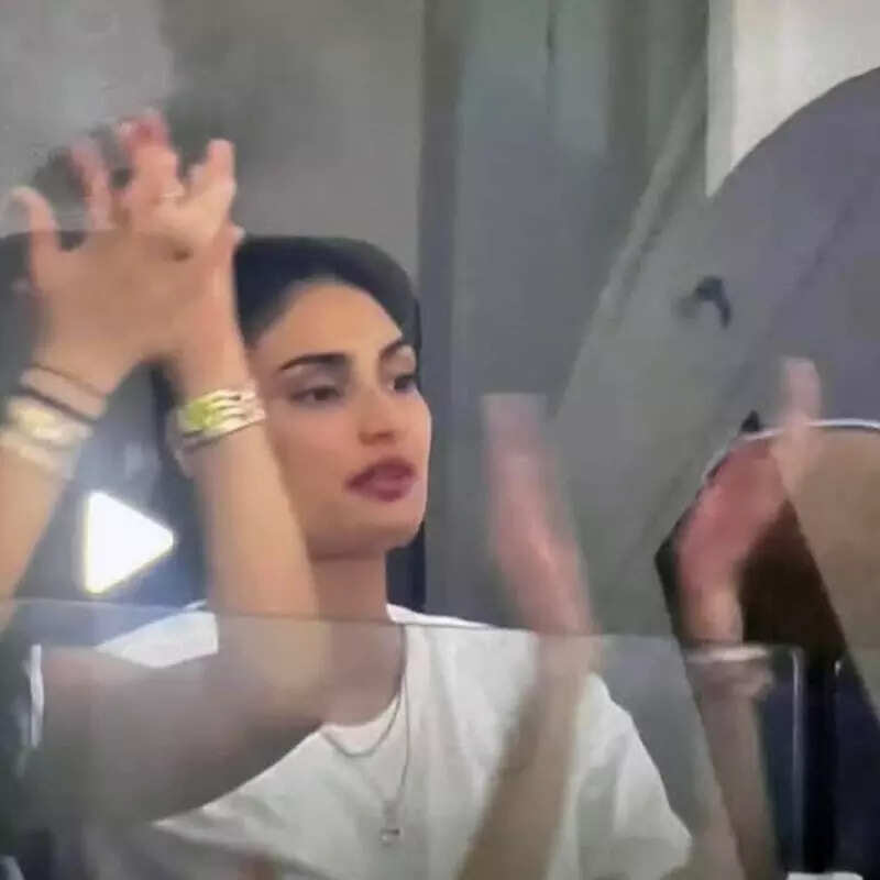 These romantic pictures of KL Rahul and Athiya Shetty speak volumes about their love