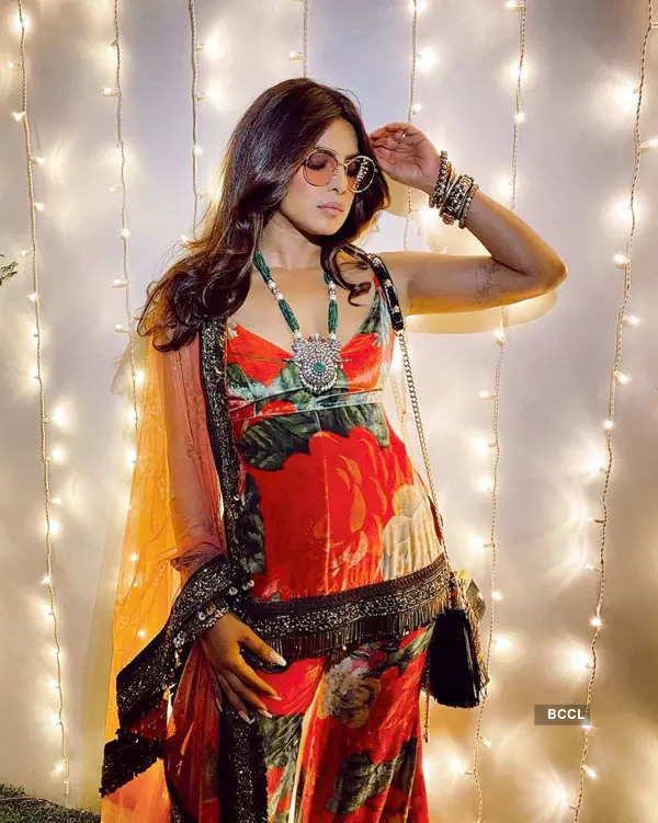 Priyanka Chopra's retro look pictures from Lilly Singh's Diwali party go viral