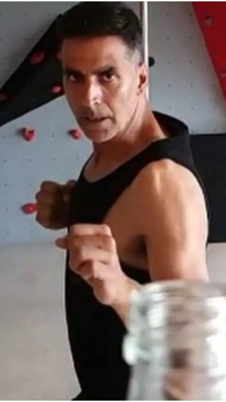Akshay Kumar Fitness Routine: How Suryavanshi actor Akshay Kumar stays so fit at 54 | Times of India