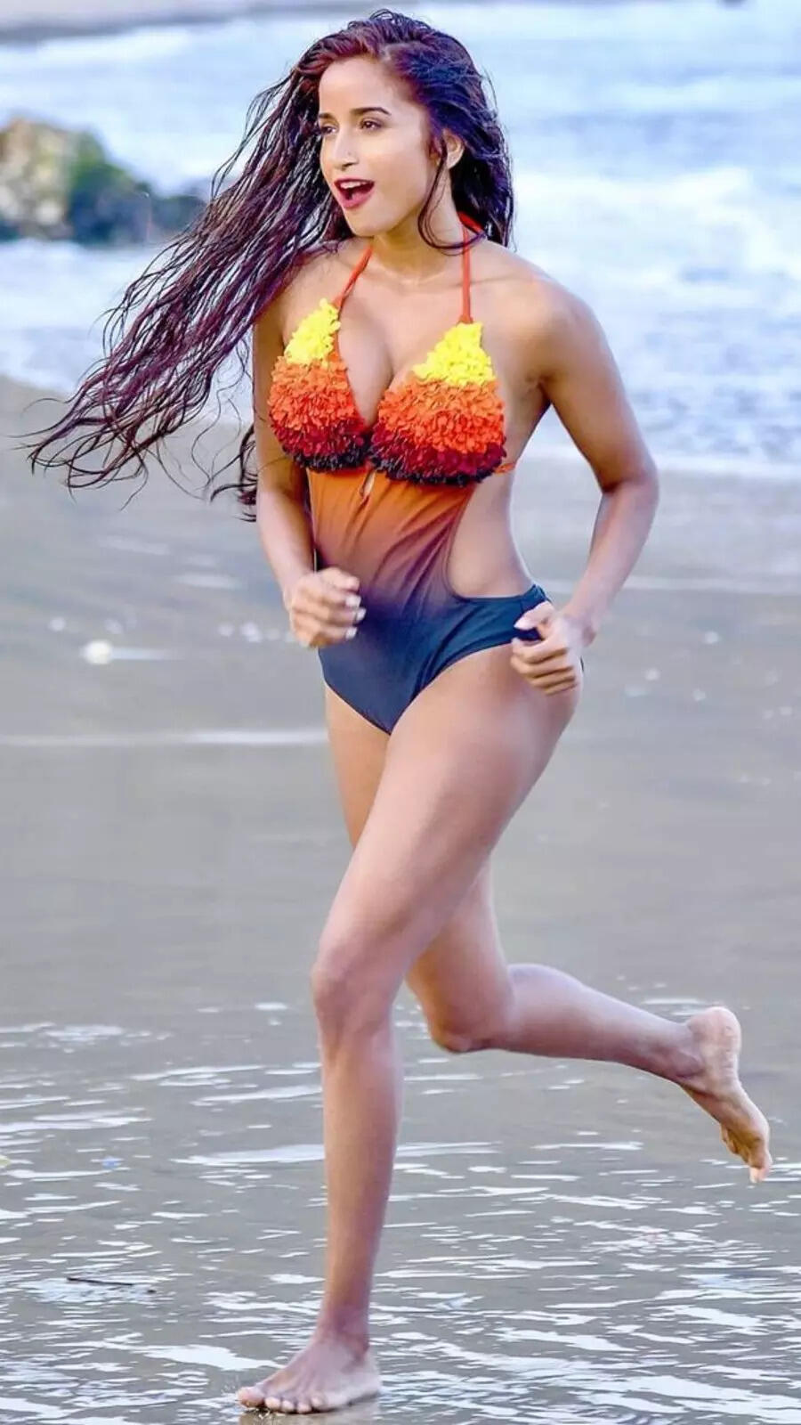 Pooja bhalekar bikini