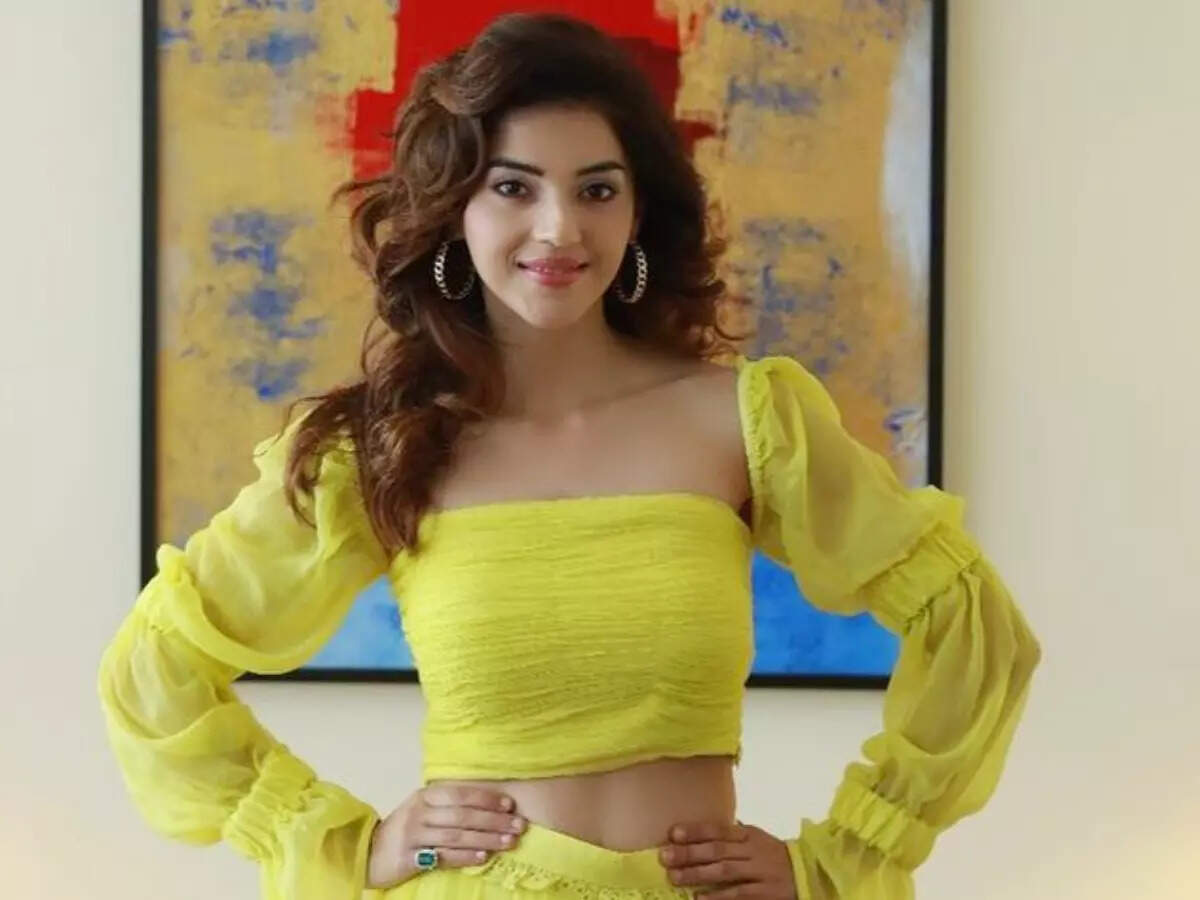 Mehreen kaur pirzada xxx