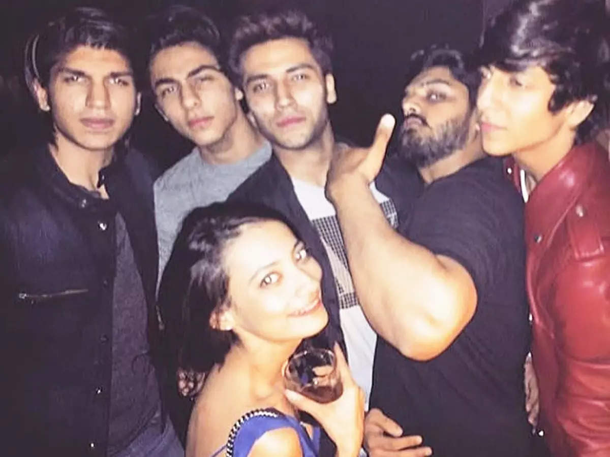 On Aryan Khan’s birthday, throwback pictures of star kid partying with BFFs go viral