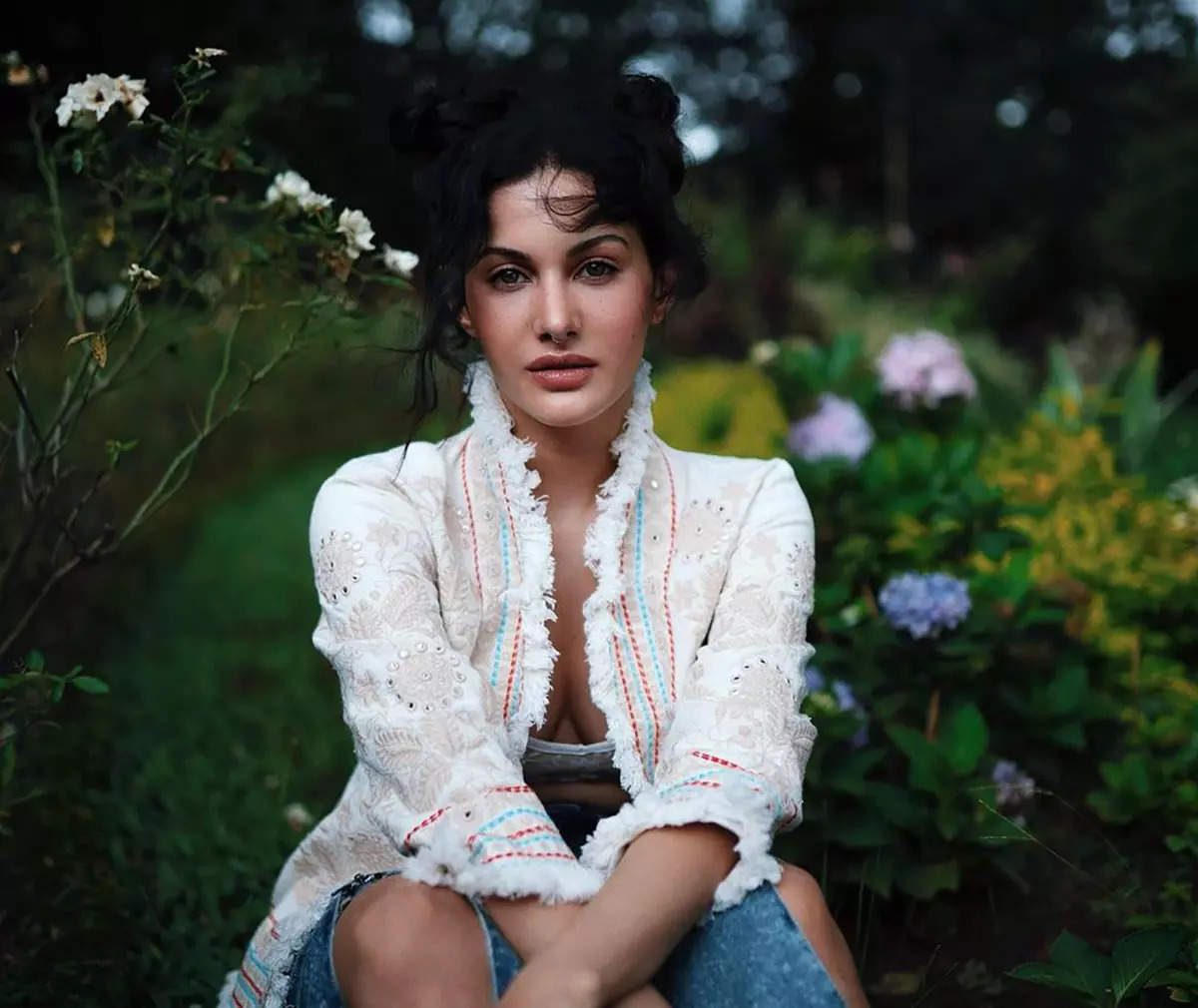 Amyra Dastur is raising temperatures with her glamorous photoshoots