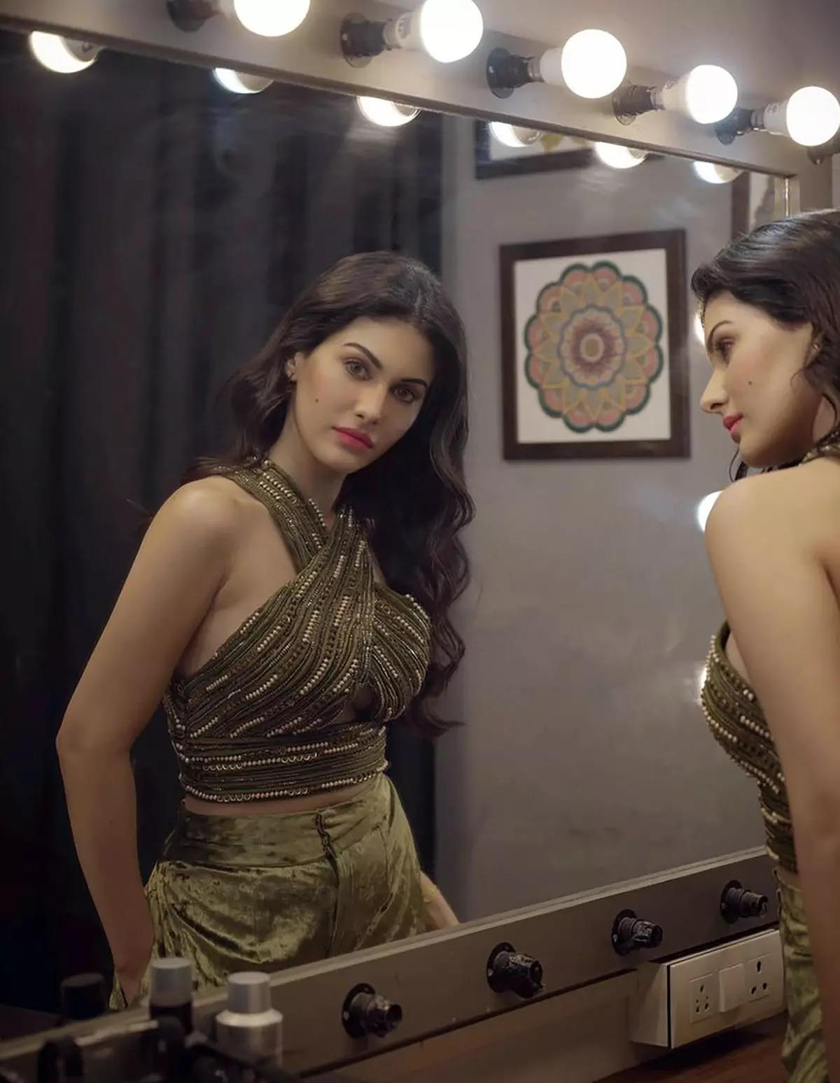 Amyra Dastur is raising temperatures with her glamorous photoshoots