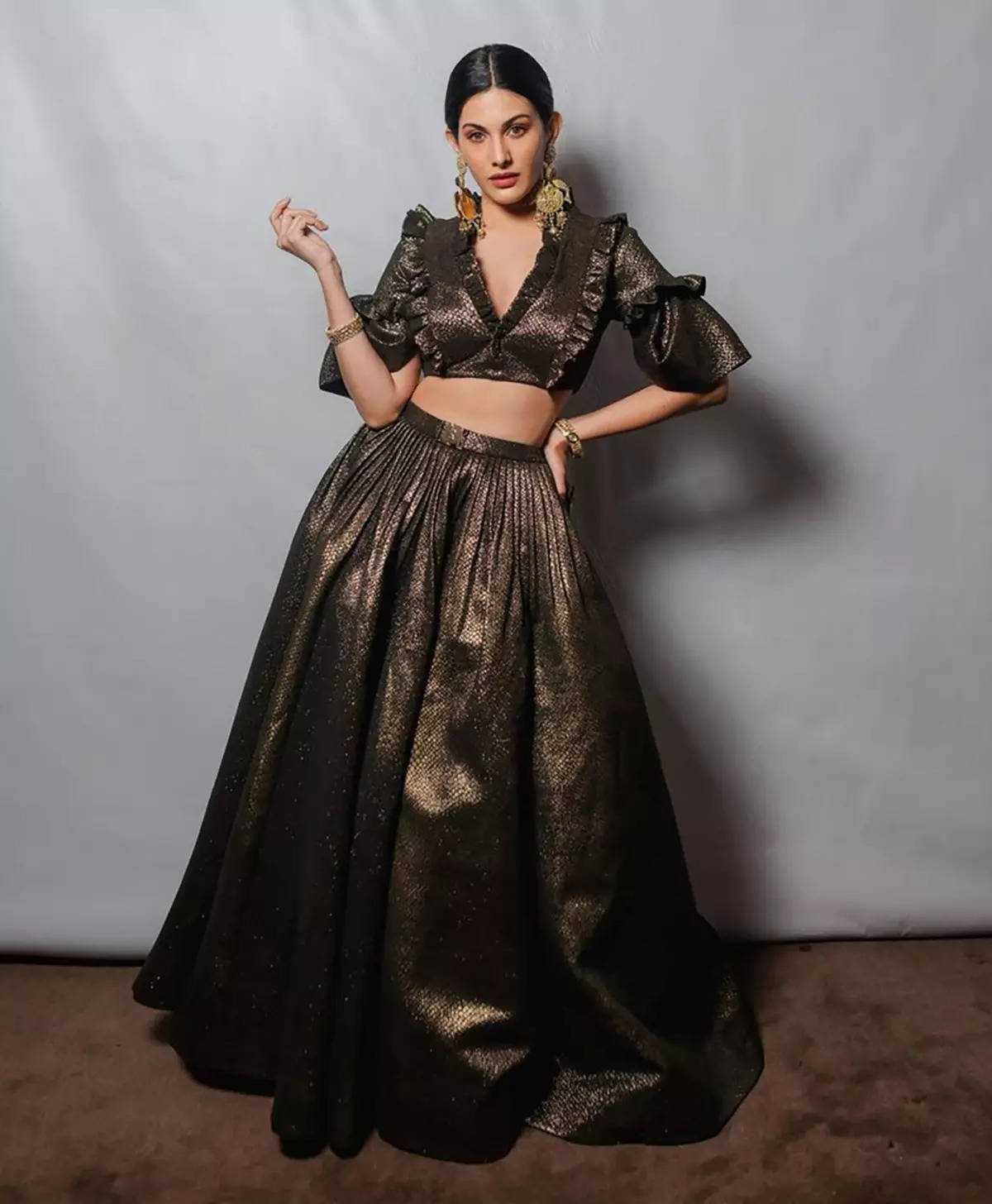 Amyra Dastur is raising temperatures with her glamorous photoshoots