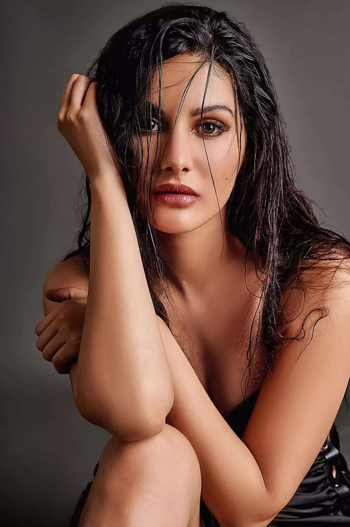 Amyra Dastur is raising temperatures with her glamorous photoshoots