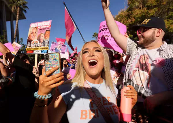 Fans celebrate after US court ends Britney Spears' conservatorship