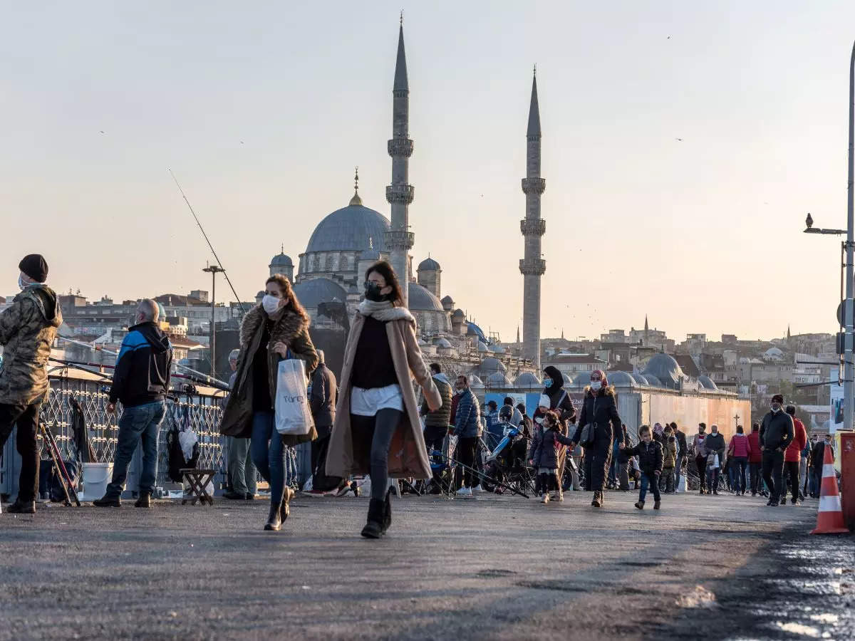 Turquía publica reglas de aislamiento actualizadas para viajeros vacunados de la India