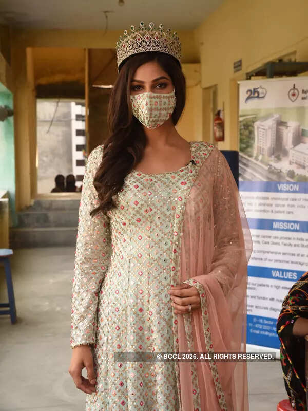 Harnaaz Sandhu's pictures