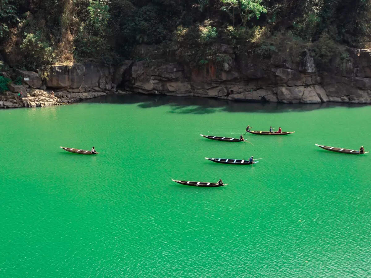 Umngot River This Indian river in Dawki is going viral for its crystal