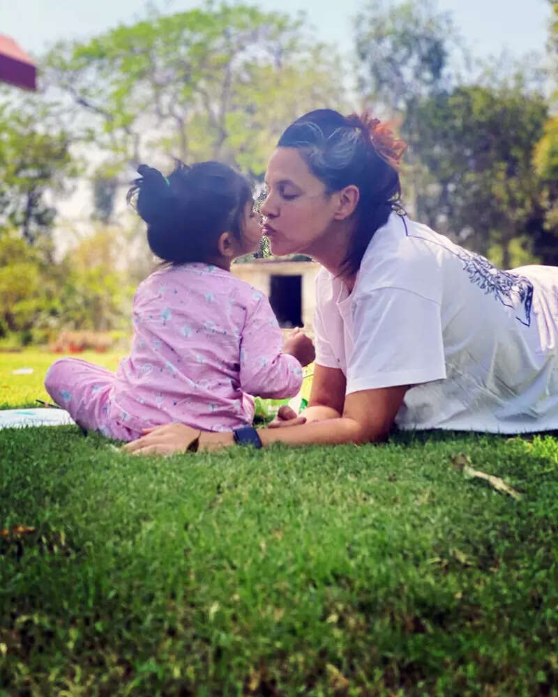 This adorable picture from Neha Dhupia&rsquo;s maternity photoshoot with little Mehr you just can&rsquo;t miss