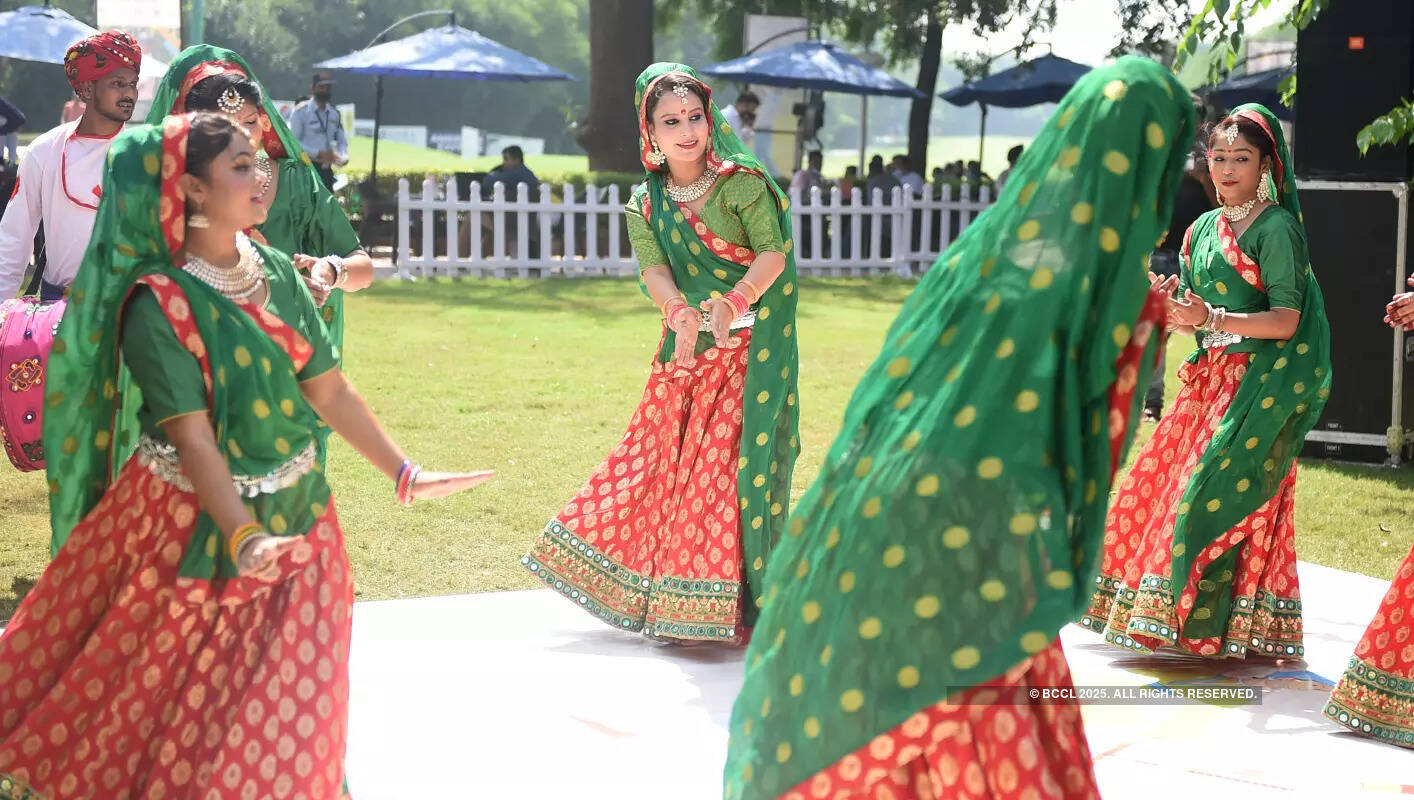 Delhiites enjoy a party of golf and garba