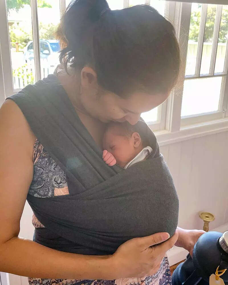 First picture of Evelyn Sharma and hubby Tushaan Bhindi's baby girl goes viral