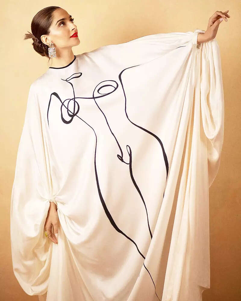 Sonam Kapoor gets brutally trolled for her new photoshoot in an off-shoulder corset top