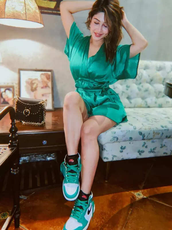 <BR> is turning heads with her bewitching pictures <BR> is turning heads with her bewitching pictures