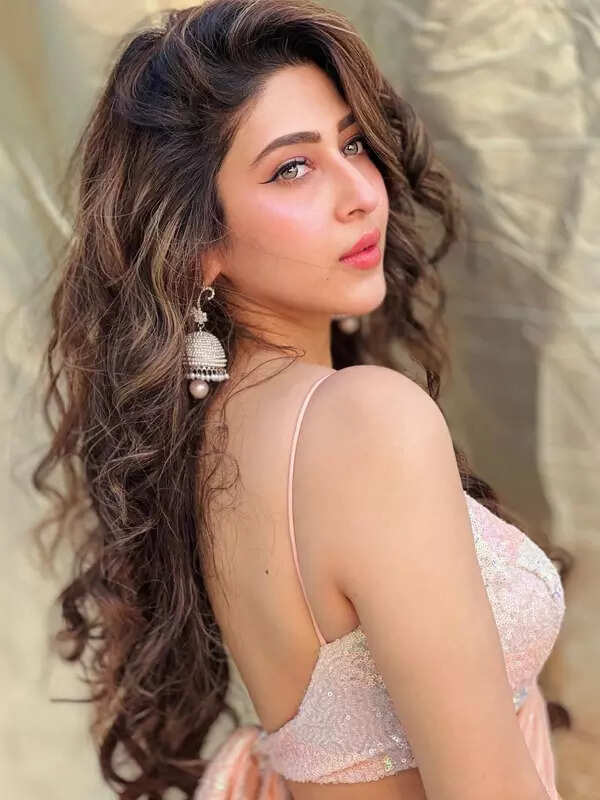 <BR> is turning heads with her bewitching pictures <BR> is turning heads with her bewitching pictures