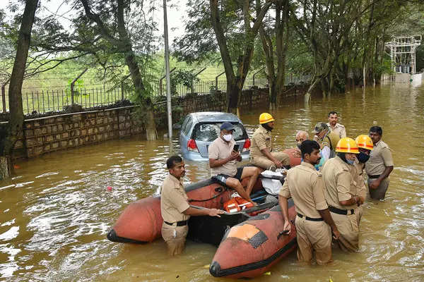 These Pictures Show Waterlogging In Bengaluru After Overnight Rains ...