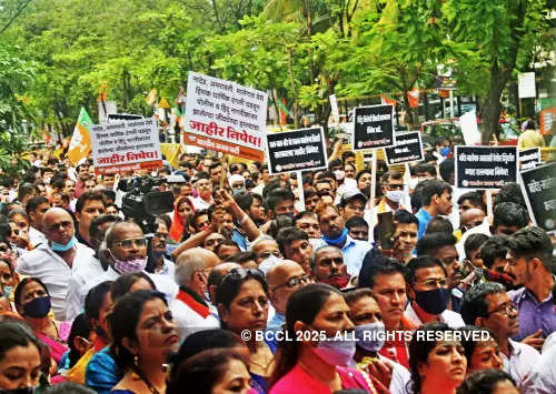 Mumbai protest photos: BJP demands investigation into Amravati ...