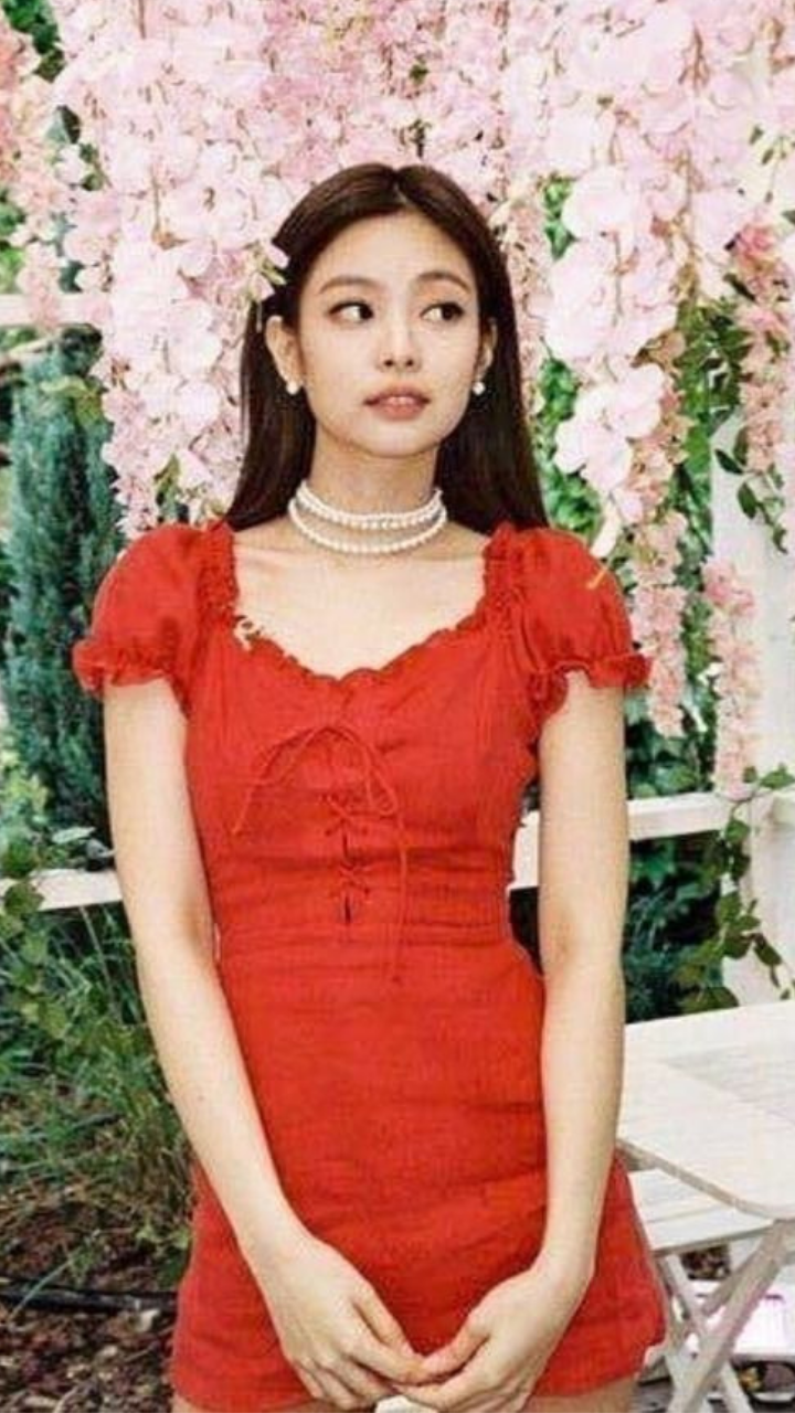 Blackpink's Jennie's cutest dresses for 