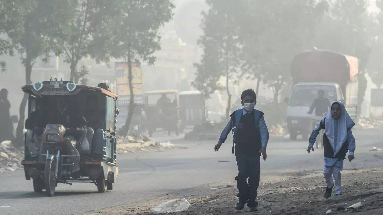 Pakistan's Lahore Is Now World's Most Polluted City - Times Of India