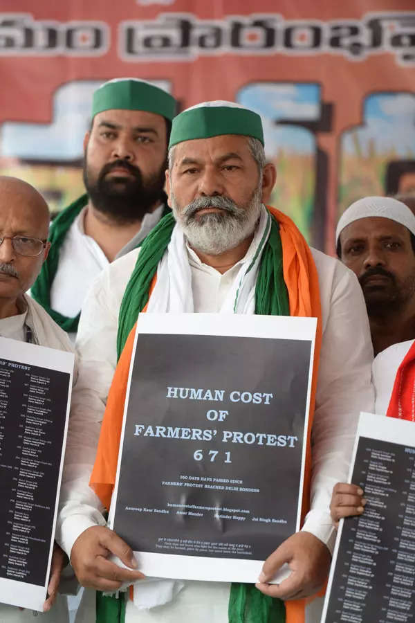 Farmers mark one year of agitation