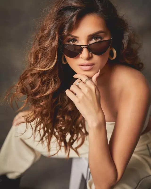 Tara Sutaria raises the fashion quotient in a white corset top and cargo pants, pictures will make you swoon!