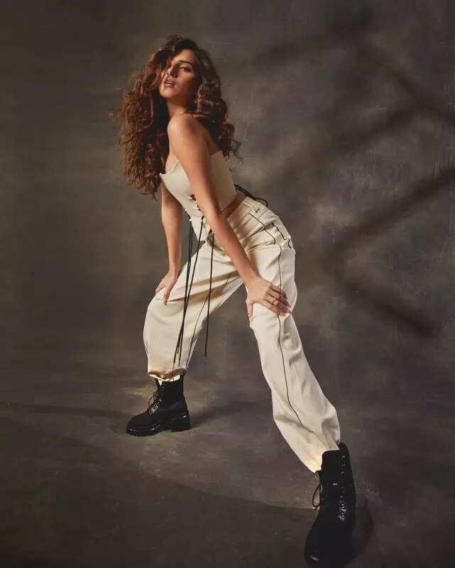 Tara Sutaria raises the fashion quotient in a white corset top and cargo pants, pictures will make you swoon!