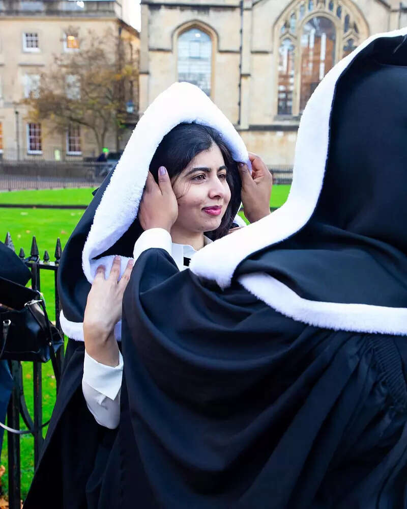 These lovely celebration pictures of Malala Yousafzai and hubby Asser Malik from her graduation go viral