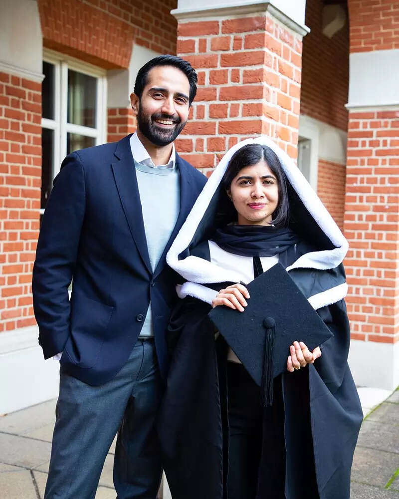 These lovely celebration pictures of Malala Yousafzai and hubby Asser Malik from her graduation go viral