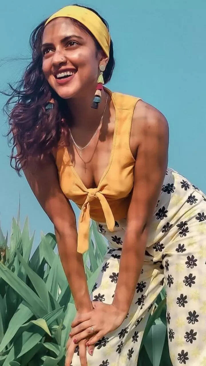 Amala Paul Hot In Half Saree In Vettaisexiezpix Web Porn