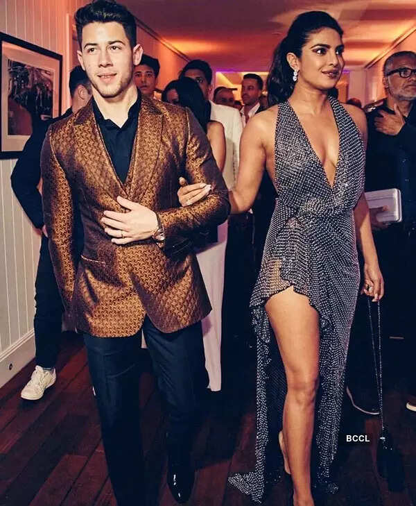 Priyanka Chopra and Nick Jonas celebrate wedding anniversary in London; stunning pictures of the couple go viral