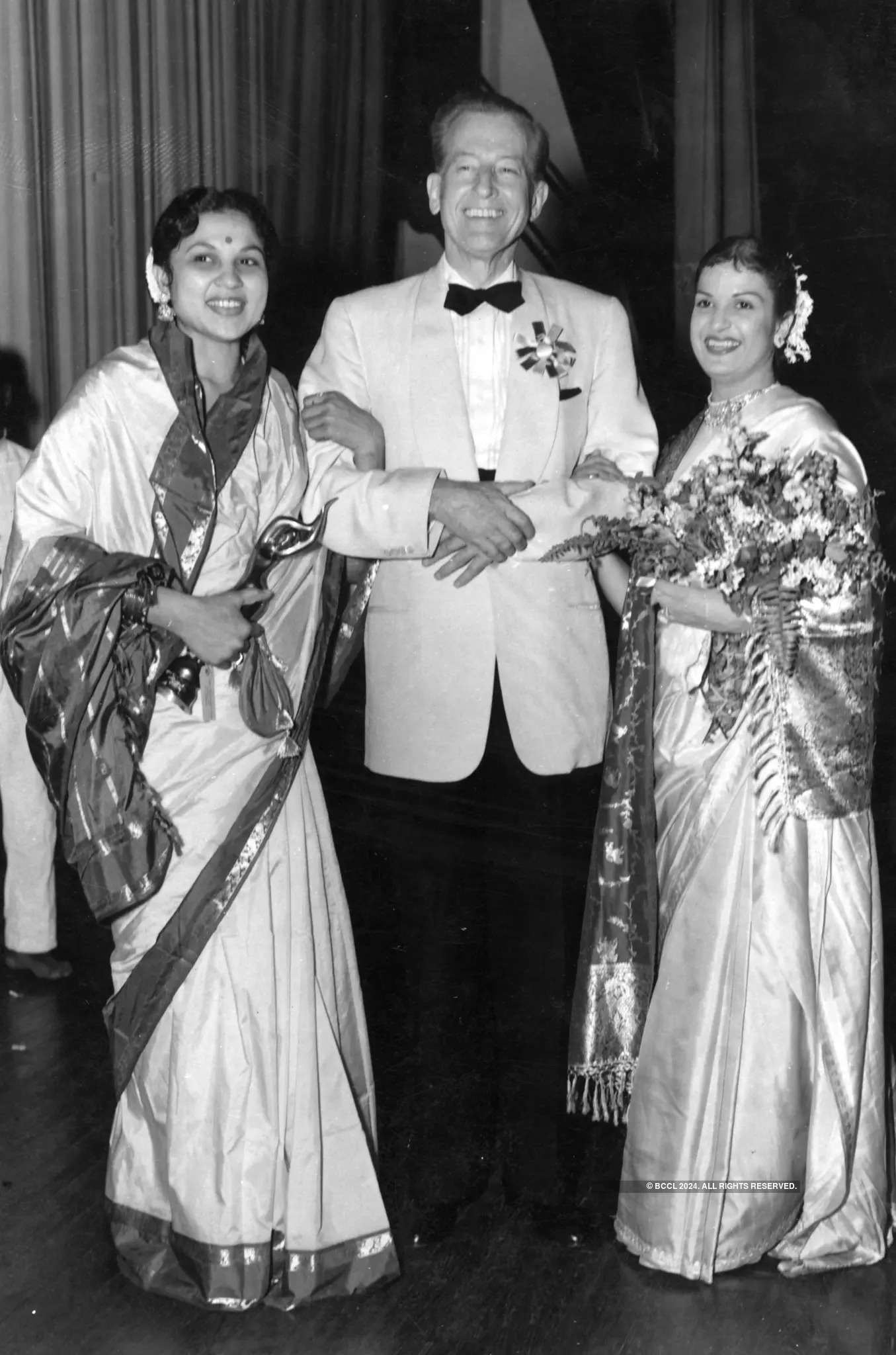 #GoldenFrames: Nirupa Roy, the most loved mother of Indian Cinema