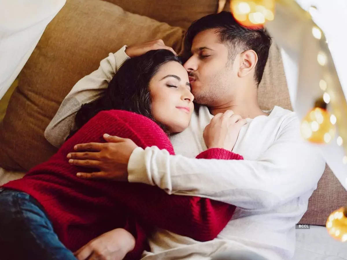 These romantic pictures of Aishwarya Sharma with husband Neil ...