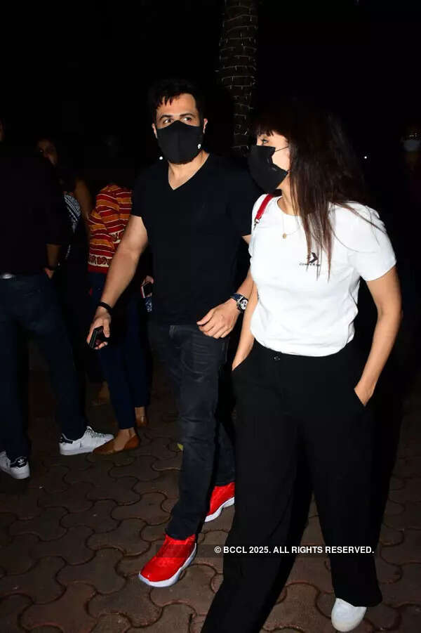 #ETimesSnapped: From Kangana Ranaut to Urvashi Rautela, paparazzi pictures of your favourite celebs