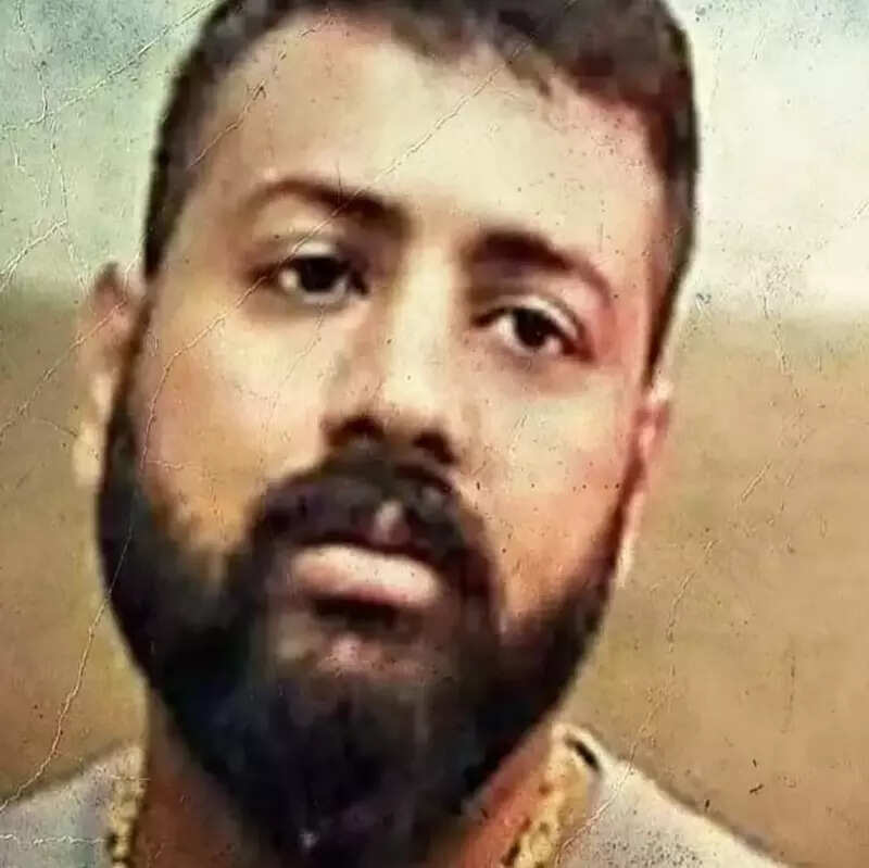 After viral cosy pictures with Conman Sukesh Chandrasekhar, Jacqueline Fernandez appears before ED