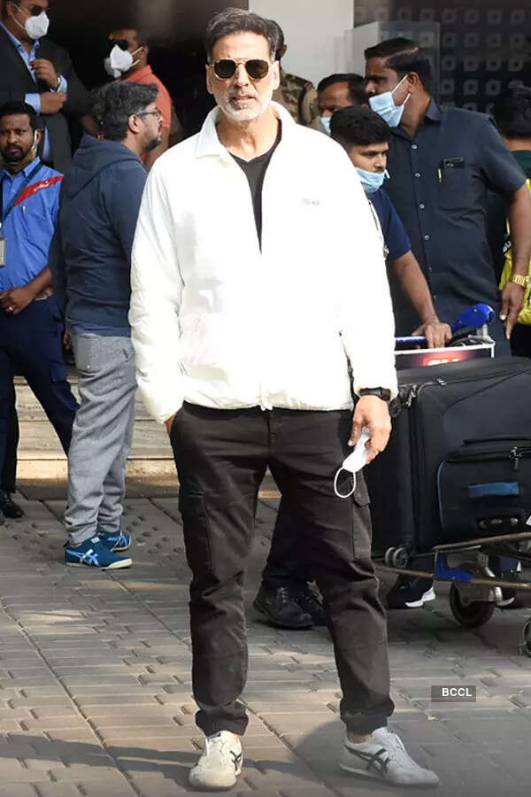 #ETimesSnapped: From Alia Bhatt to Malaika Arora, paparazzi pictures of your favourite celebs