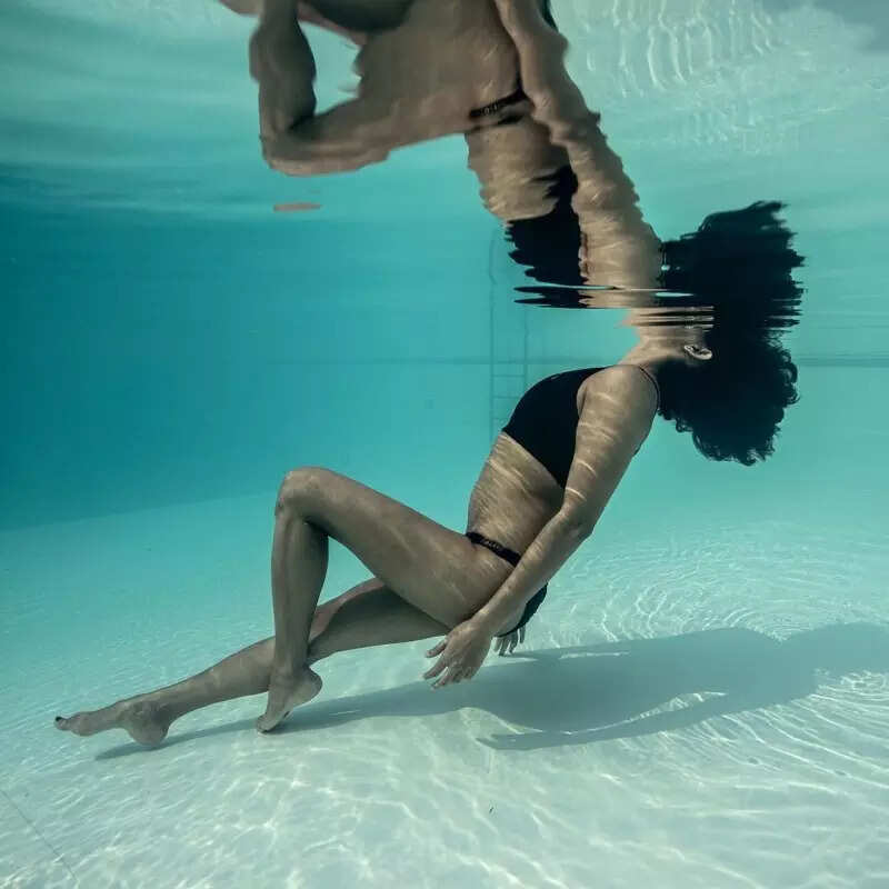 Kubbra Sait channels mermaid vibes in underwater photoshoot, wows the internet with unmissable pictures!