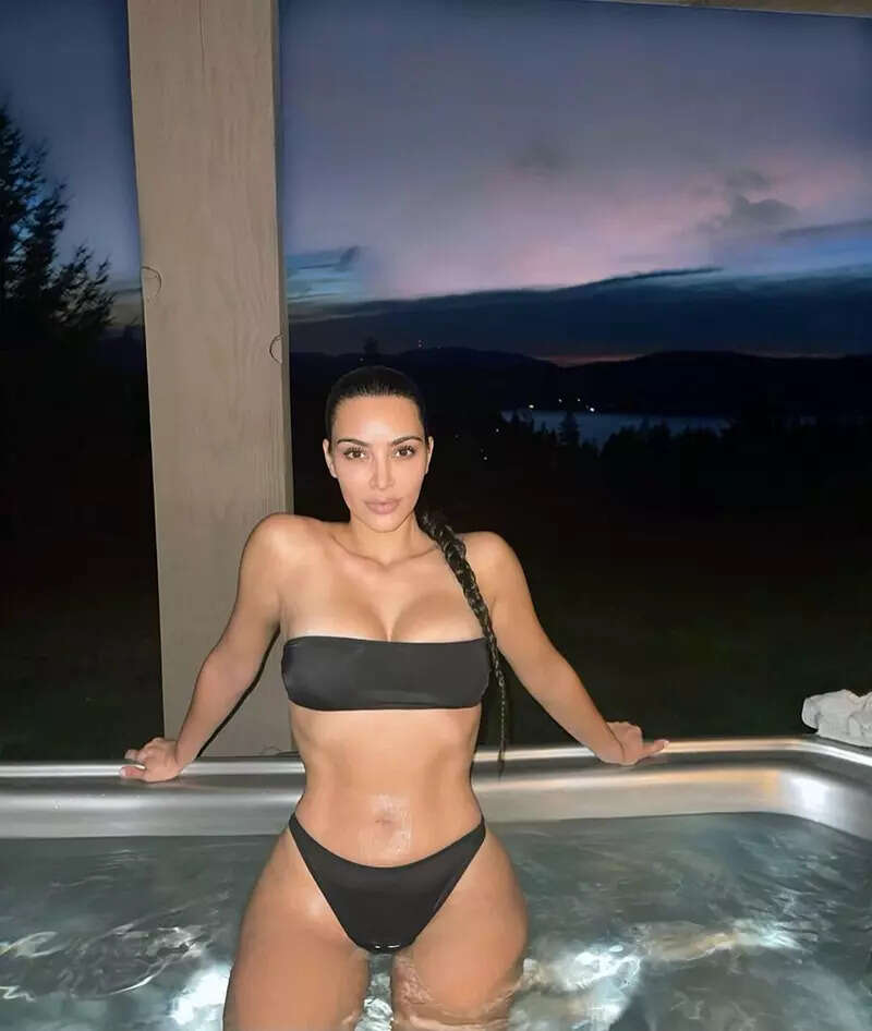 Kim Kardashian captivates fans with her alluring pictures