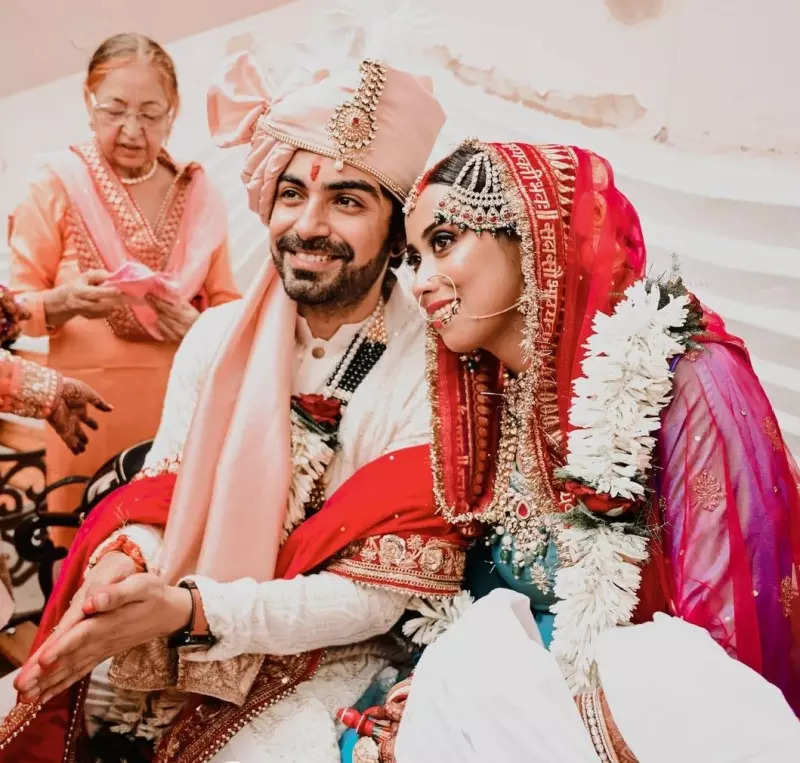 Paras Madaan marries girlfriend Soumita Das in a traditional ceremony, wedding photos of the couple surface online