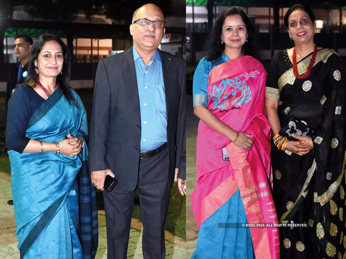 (L) Shalini and SP Singh (R) Tanu Prakash and Seema Rastogi (BCCL/  Aditya Yadav)