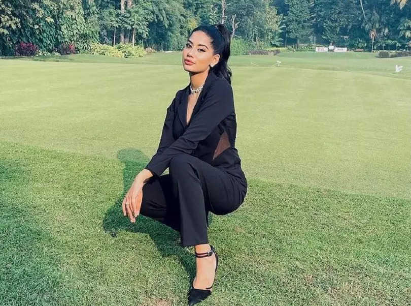 Ritika Khatnani’s all-black-everything look is perfect for a day at the golf course!