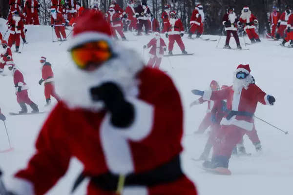 These pictures of Santas will arouse you for joyous Christmas celebrations