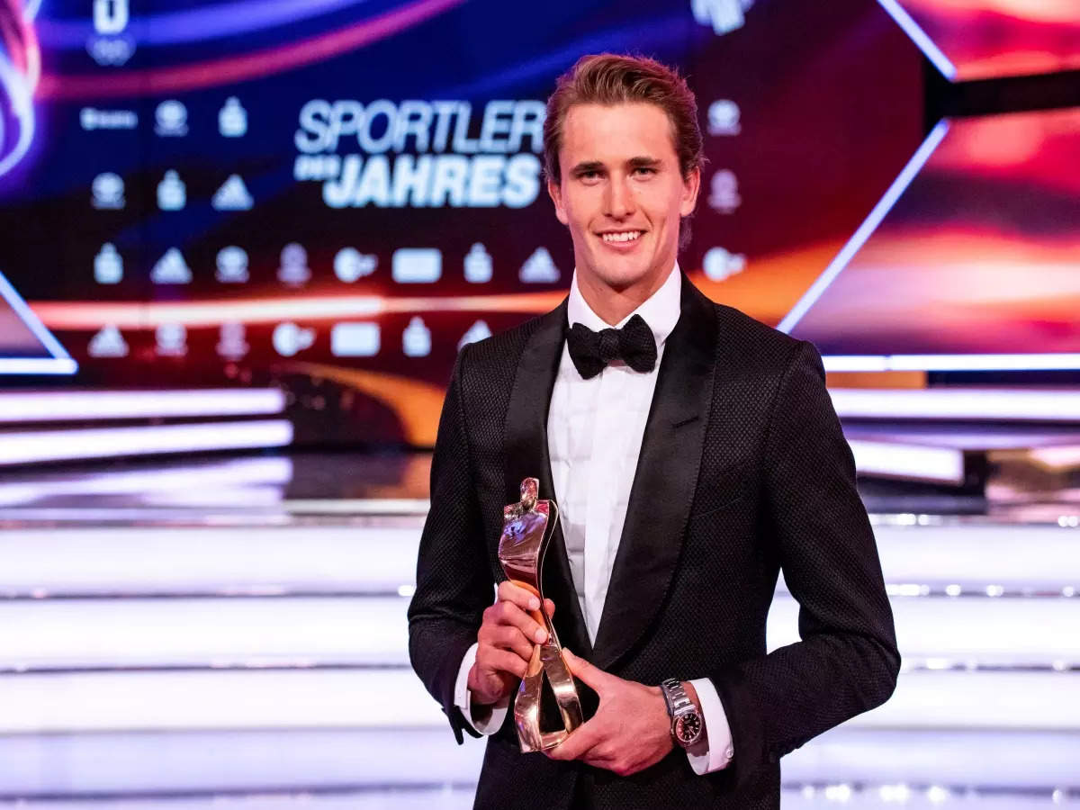 Alexander Zverev named German Sportsman of the Year, see pictures of the ace tennis star with his award