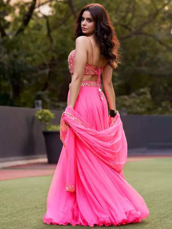 <BR> sets the temperature soaring with these pictures!